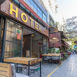 Ξενοδοχείο Viva La Butik, Σμύρνη